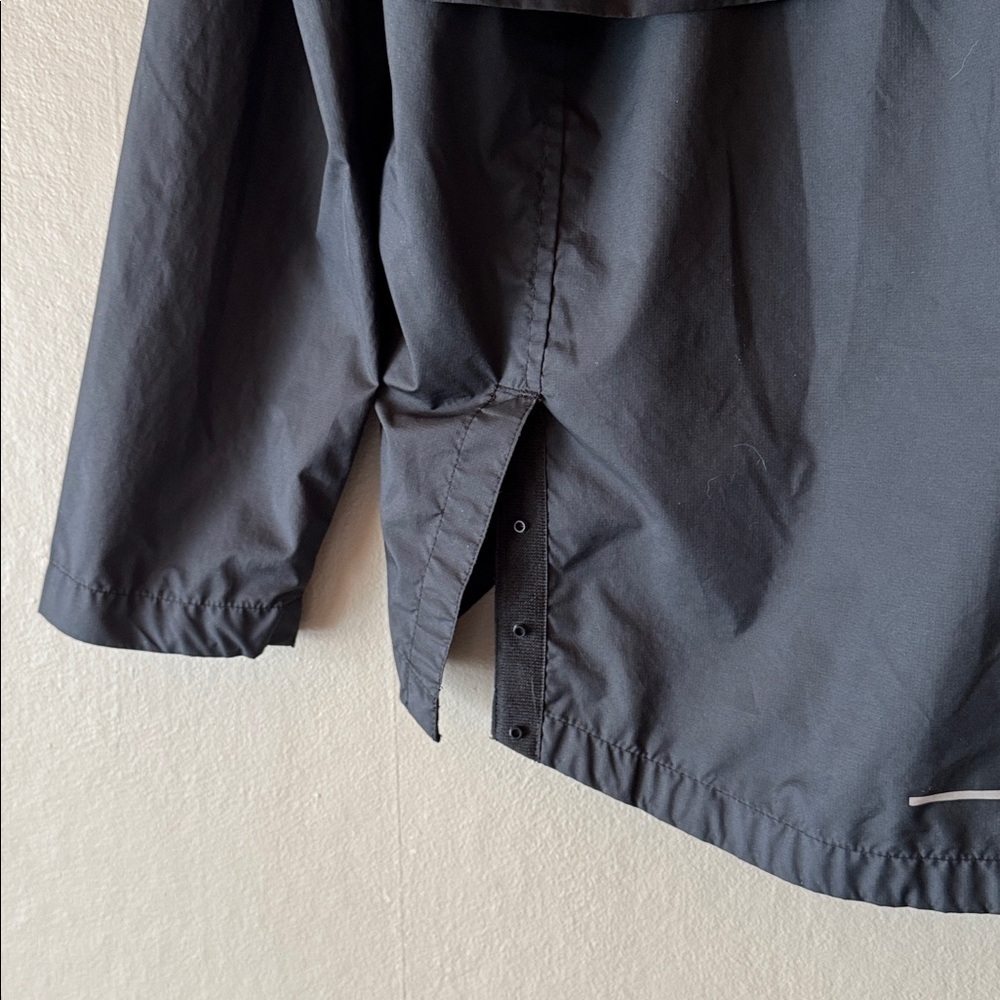 Nike Essential Repel Running Full Zip Lightweight Jacket - Picture 7 of 16